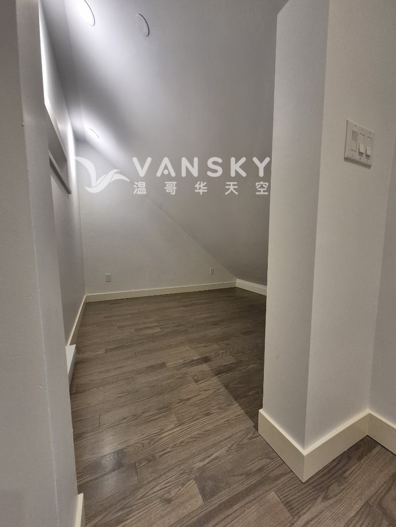 260116115449_laneway 4.jpg